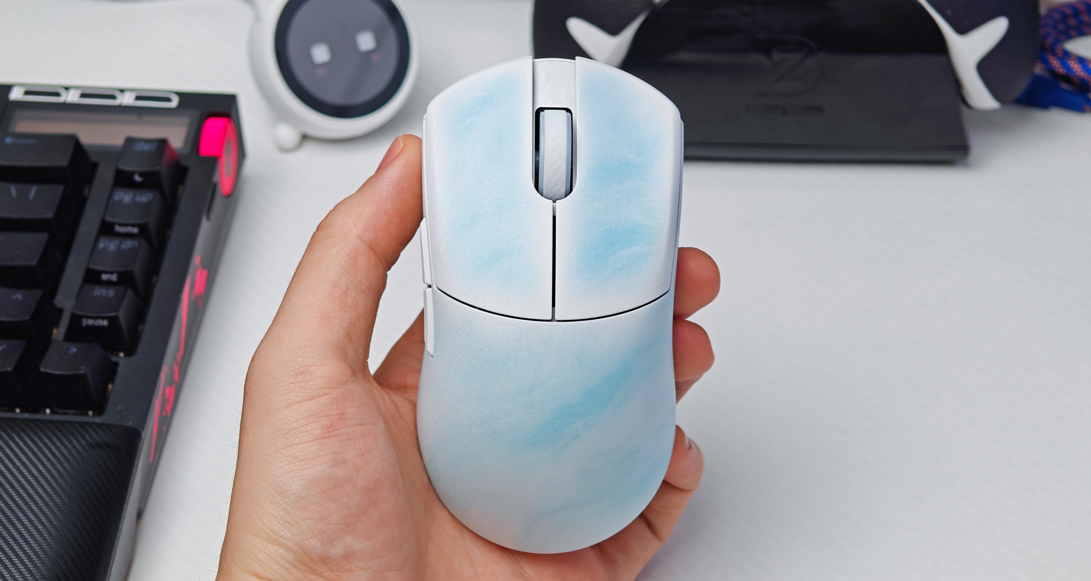 【首發】陶瓷鍵帽不少見，但！陶瓷鼠標？萬靈 幻 青百瓷