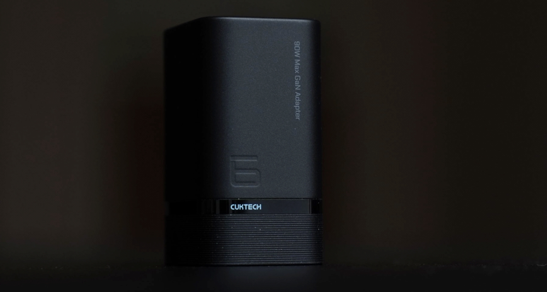 酷態科99元的新品快充頭嗎？三口，支持90W，這個價格確實可以了哈