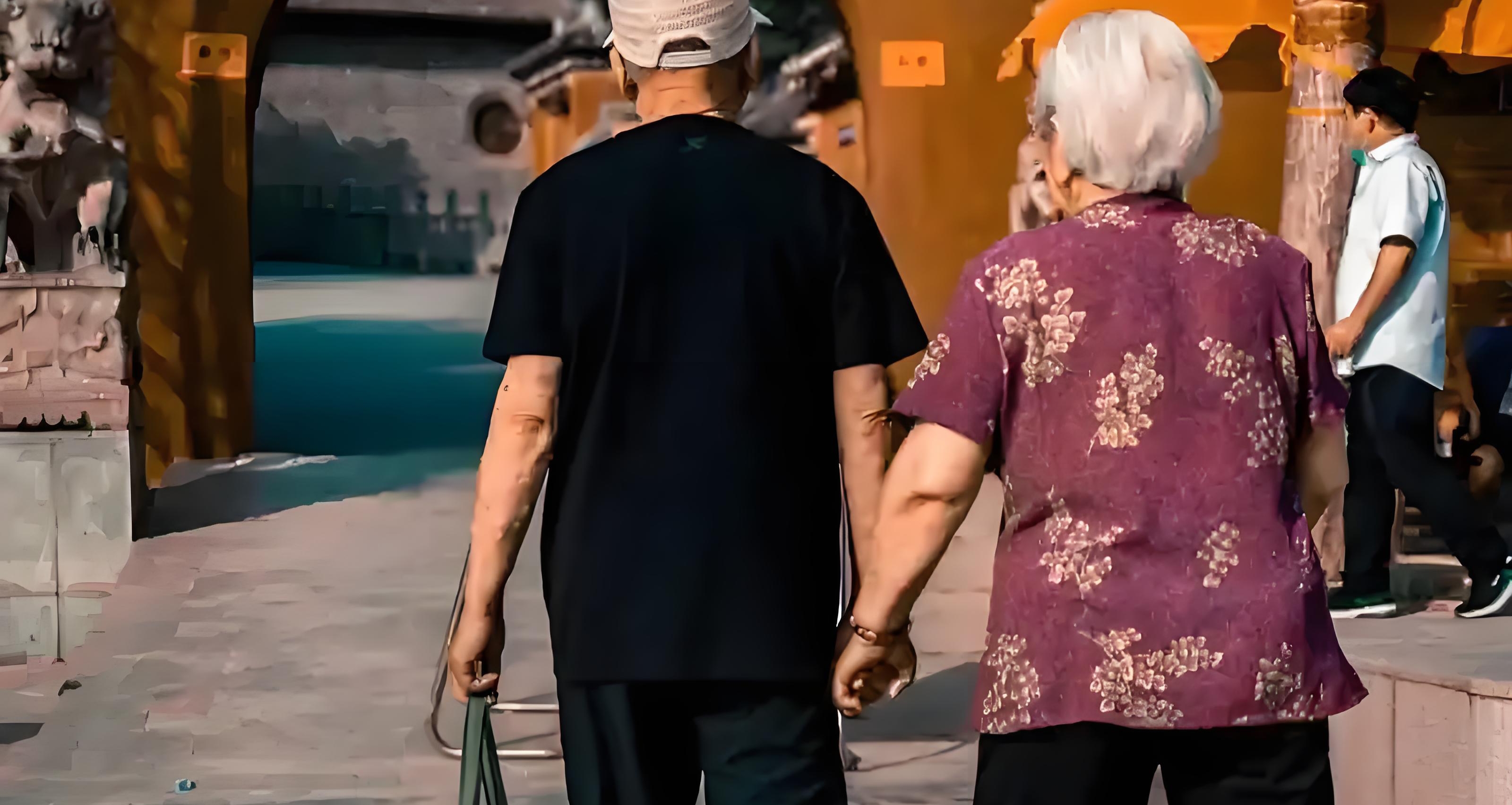 为什么老人身上会有一股独特的老人味？