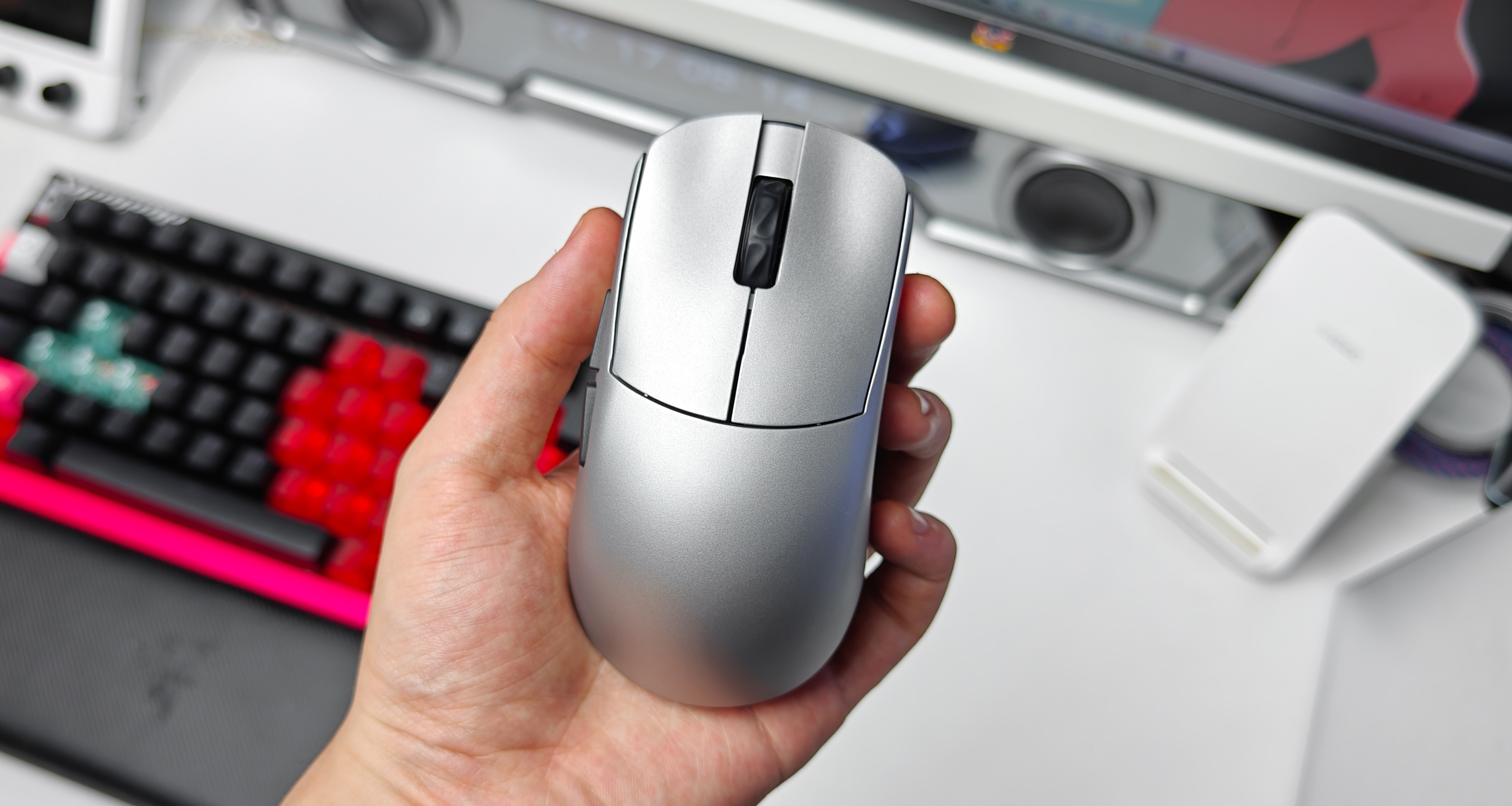 貴的鼠標等於智商稅？借用最新上架的萬靈·鎂影聊聊鼠標的選擇。