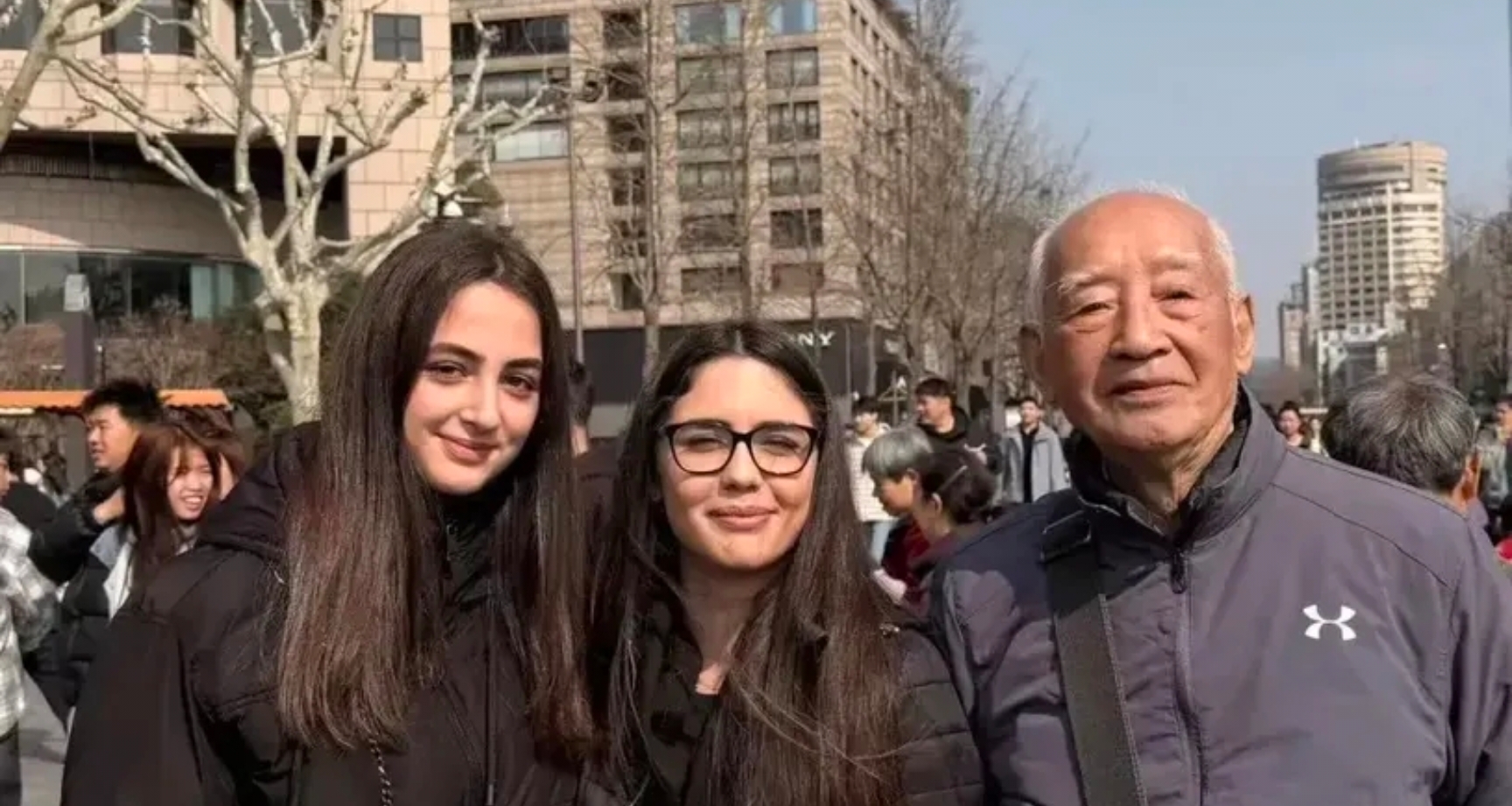 震驚！杭州98歲爺爺跟外國人狂飆英語