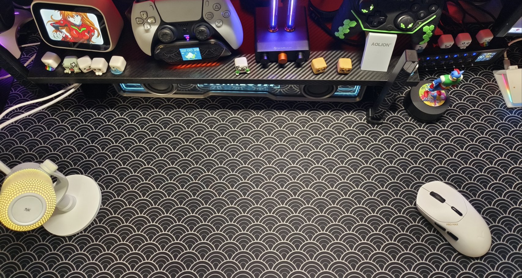 電競桌不能失去桌墊，就像西方不能失去耶路撒冷