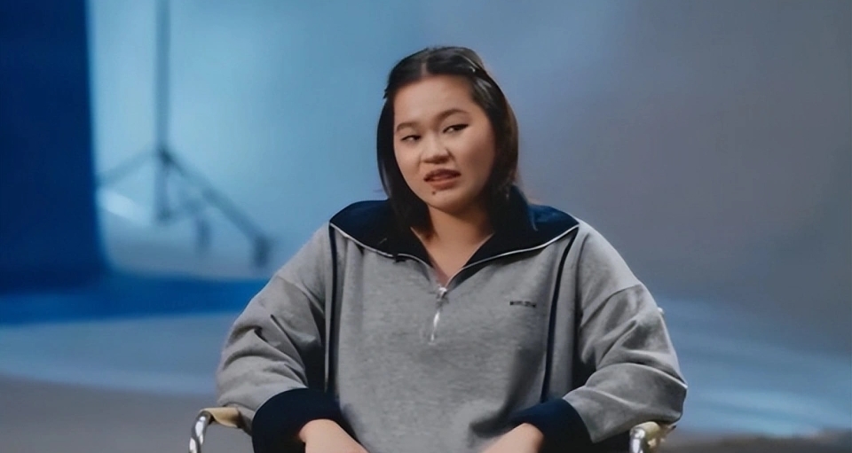 全红婵采访落泪：体重焦虑压垮17岁奥运冠军，每天只吃一顿饭