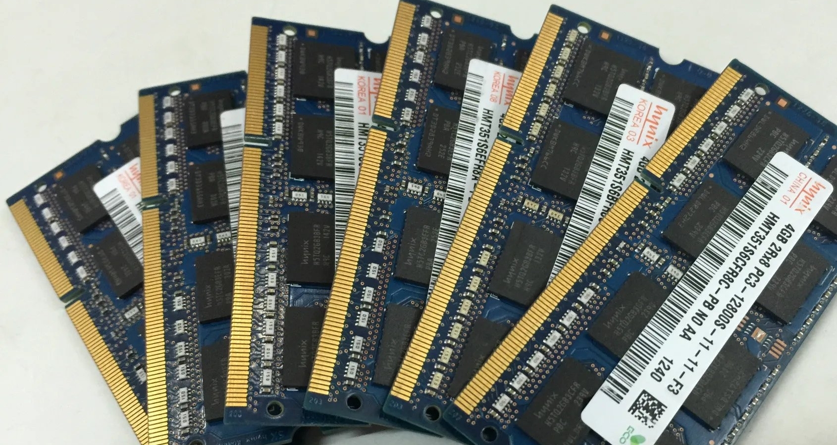 半年漲300%，單月跌27%，誰在操控內存條的暴漲暴跌？