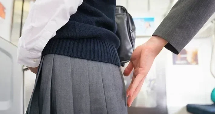 淺談日本電車“鹹豬手”