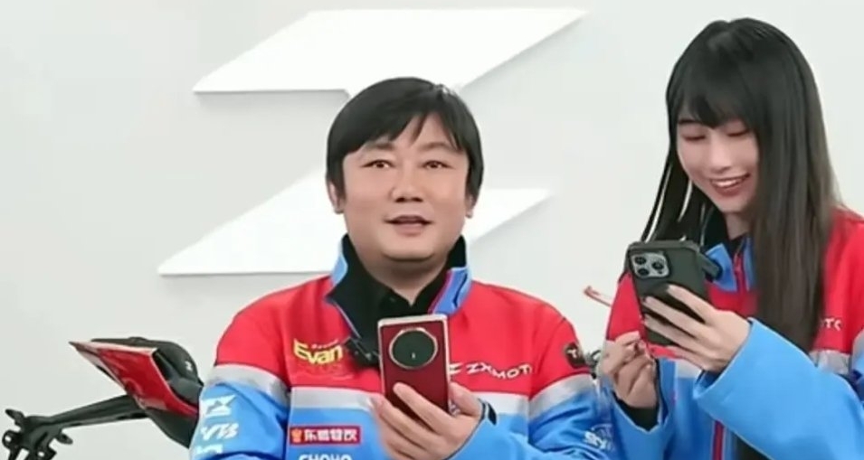 45秒500万！张雪冠军赛车公益拍卖落幕，善款全额捐赠嫣然天使基金