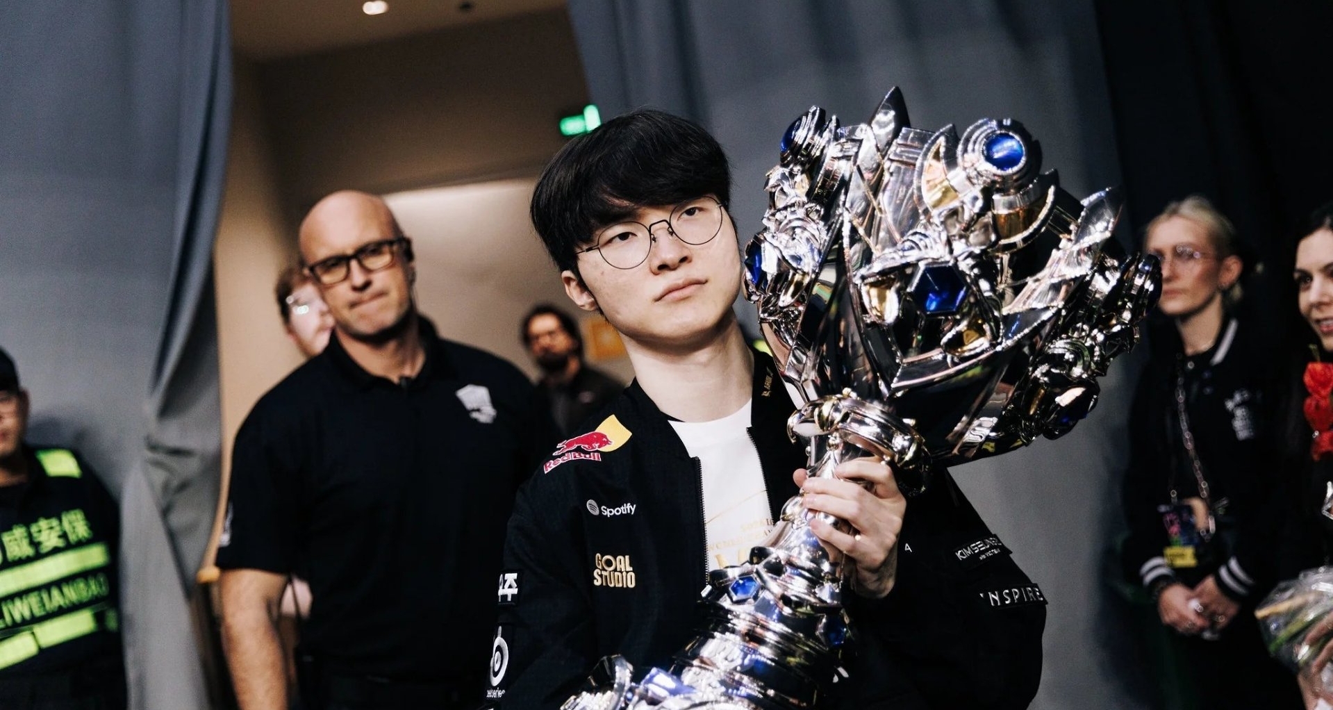 Faker谈成长环境：如果家境富裕，我可能不会是“Faker”