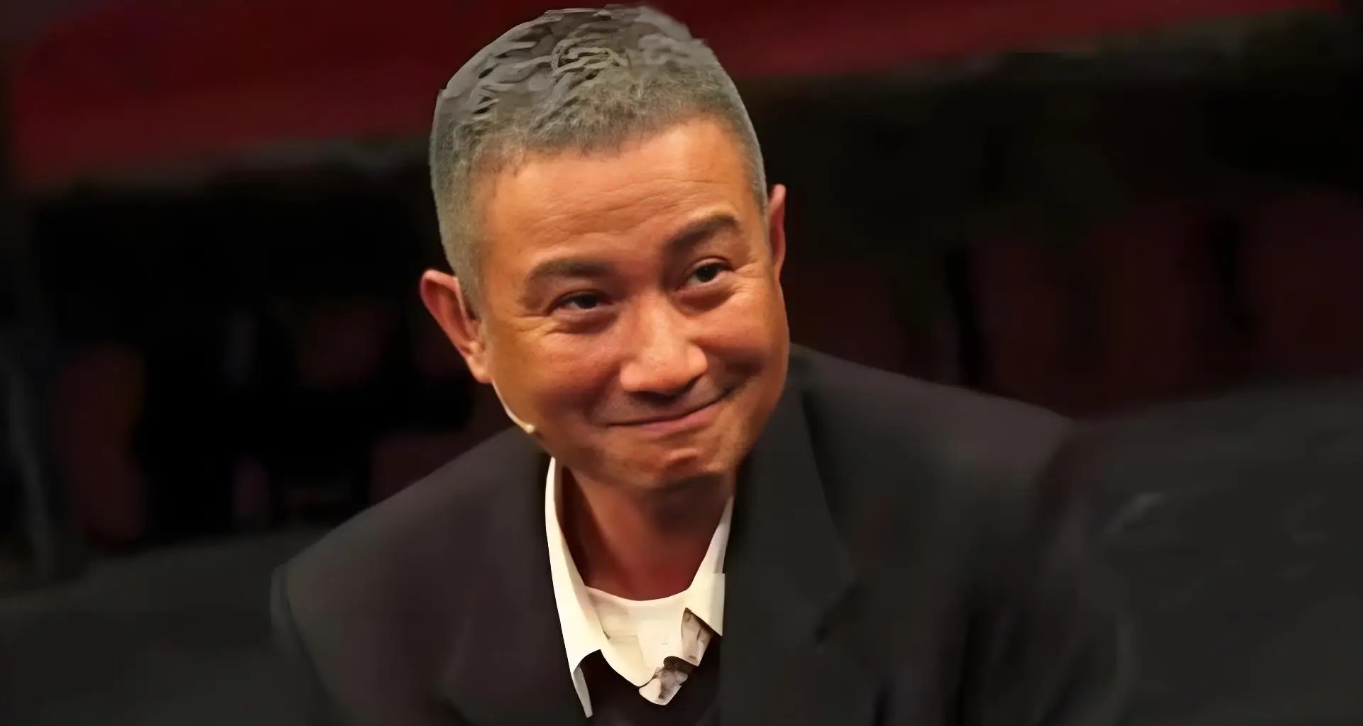 文章面馆周一休店引热议，网友调侃十多年前