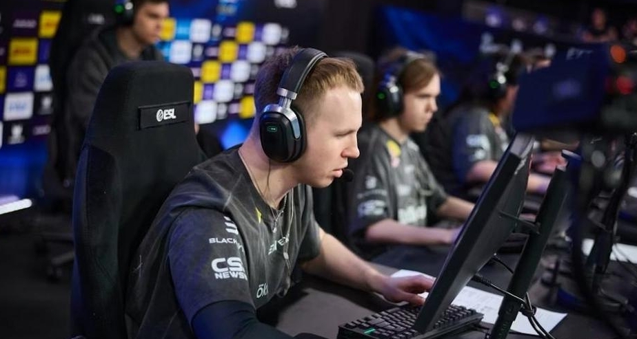 状态回暖，Spirit 2-1 Red Canids，将要迎战G2争取淘汰赛名额