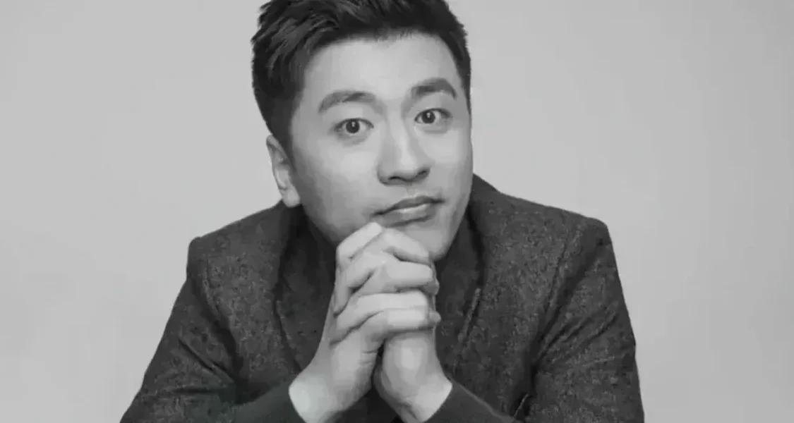 雷軍談張雪峯離世！呼籲辛苦時勿過度運動，健康比拼搏更重要