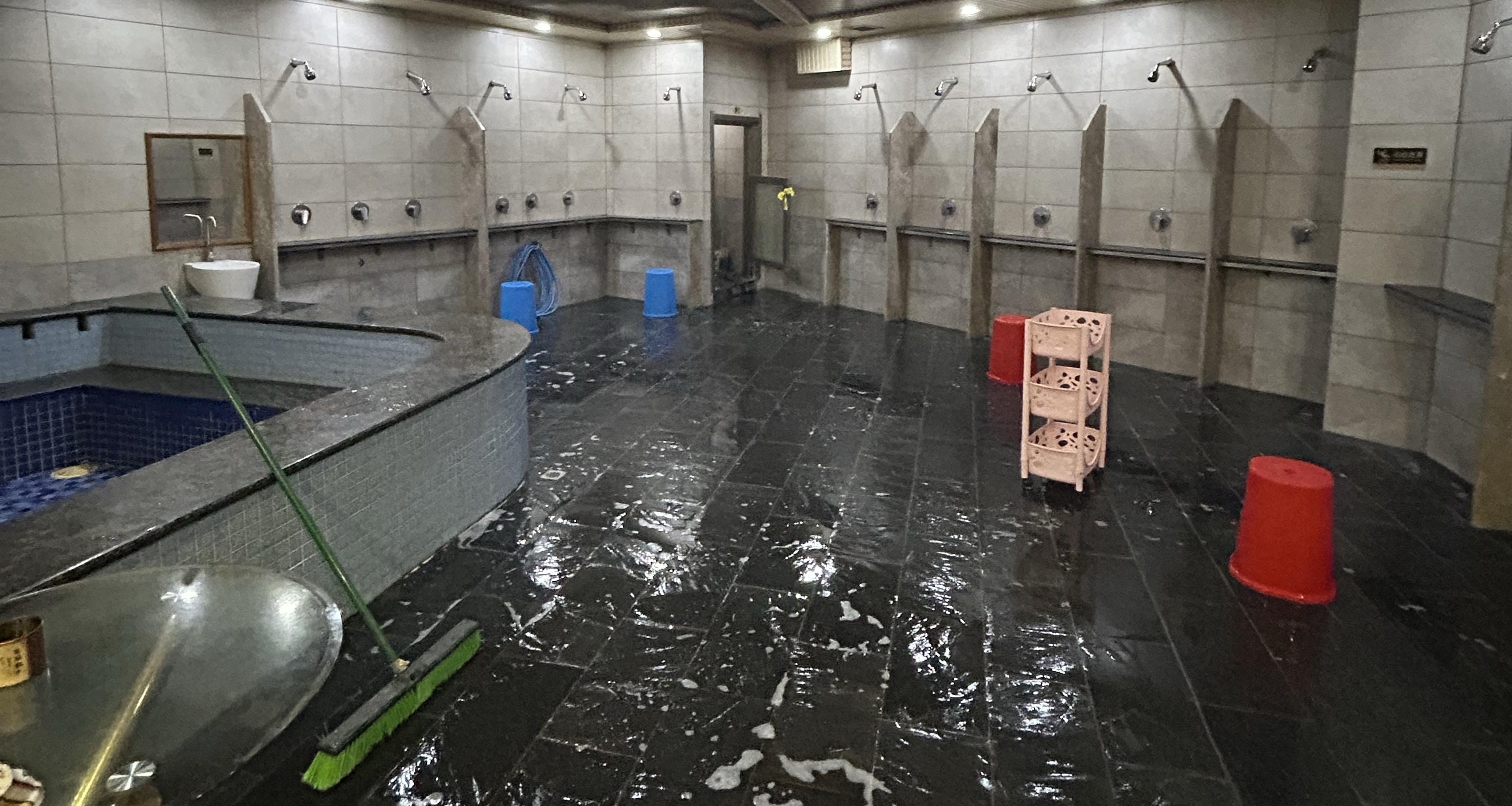 千禧年的冬天，我跟老哥都是怎么洗澡的？