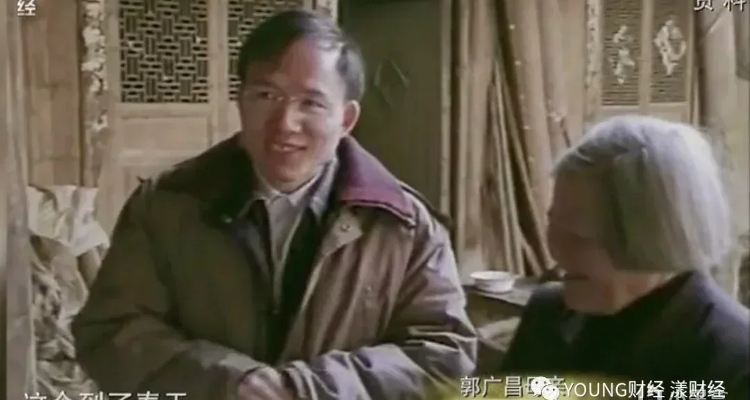 在富家滬爺遍地的上海，首富居然是農民出身？