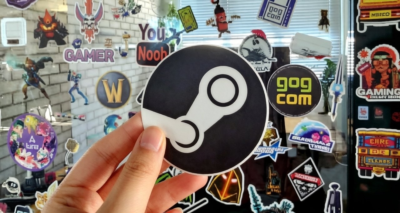 在自家办公室贴上“竞争对手”Steam贴纸？我们本该是一家人啊！