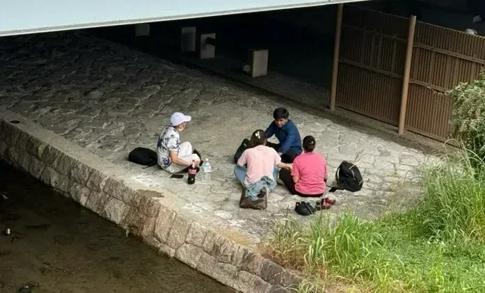 阿狗見聞錄 這次來京都最大感受是 日本也在加速的三哥化……