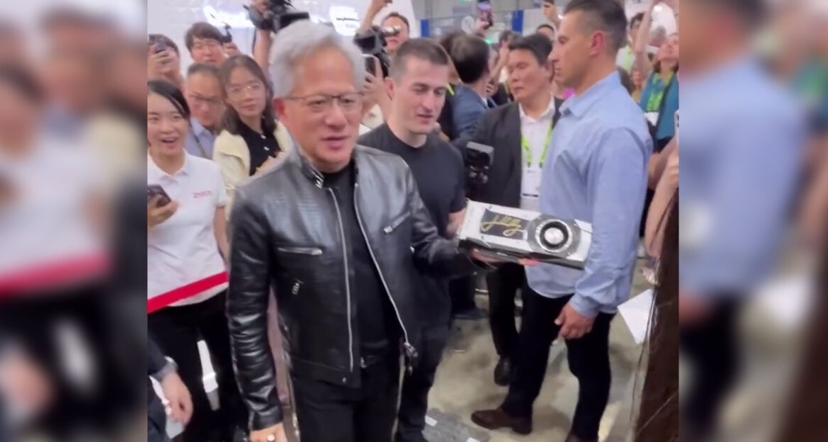 黄仁勋：GTX1080是我的最爱之一，它“改变了一切”