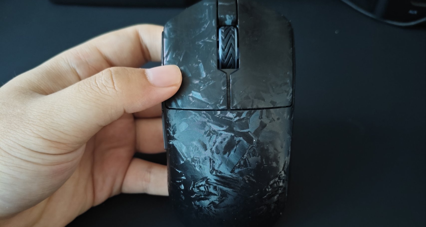 仅需99元的碳纤维鼠标，类Finalmouse ULX模具-SKN朱雀