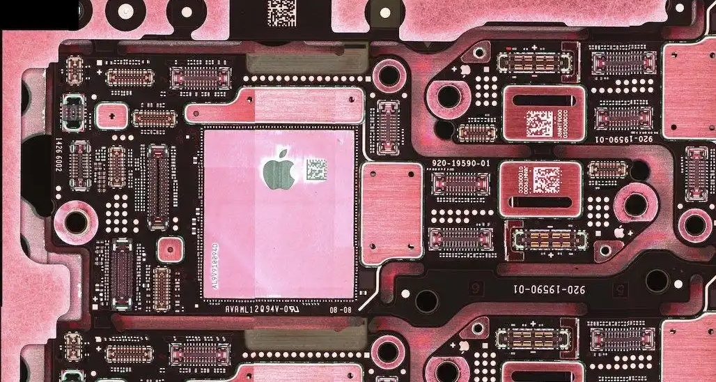 印度塔塔泄密送助攻，华强北提前研发iPhone18改卡
