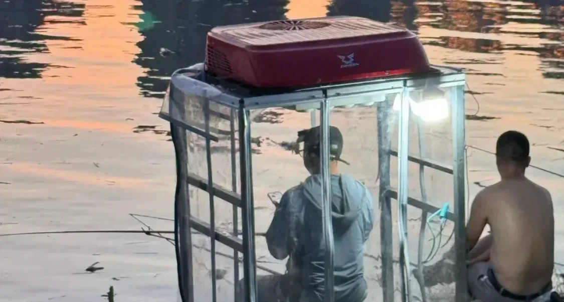 裝備硬核!釣魚佬自備空調