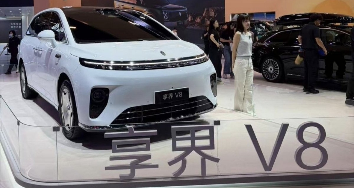 新的沒去，更新的就來？鴻蒙智行又一智慧MPV — 享界V8發佈亮相!