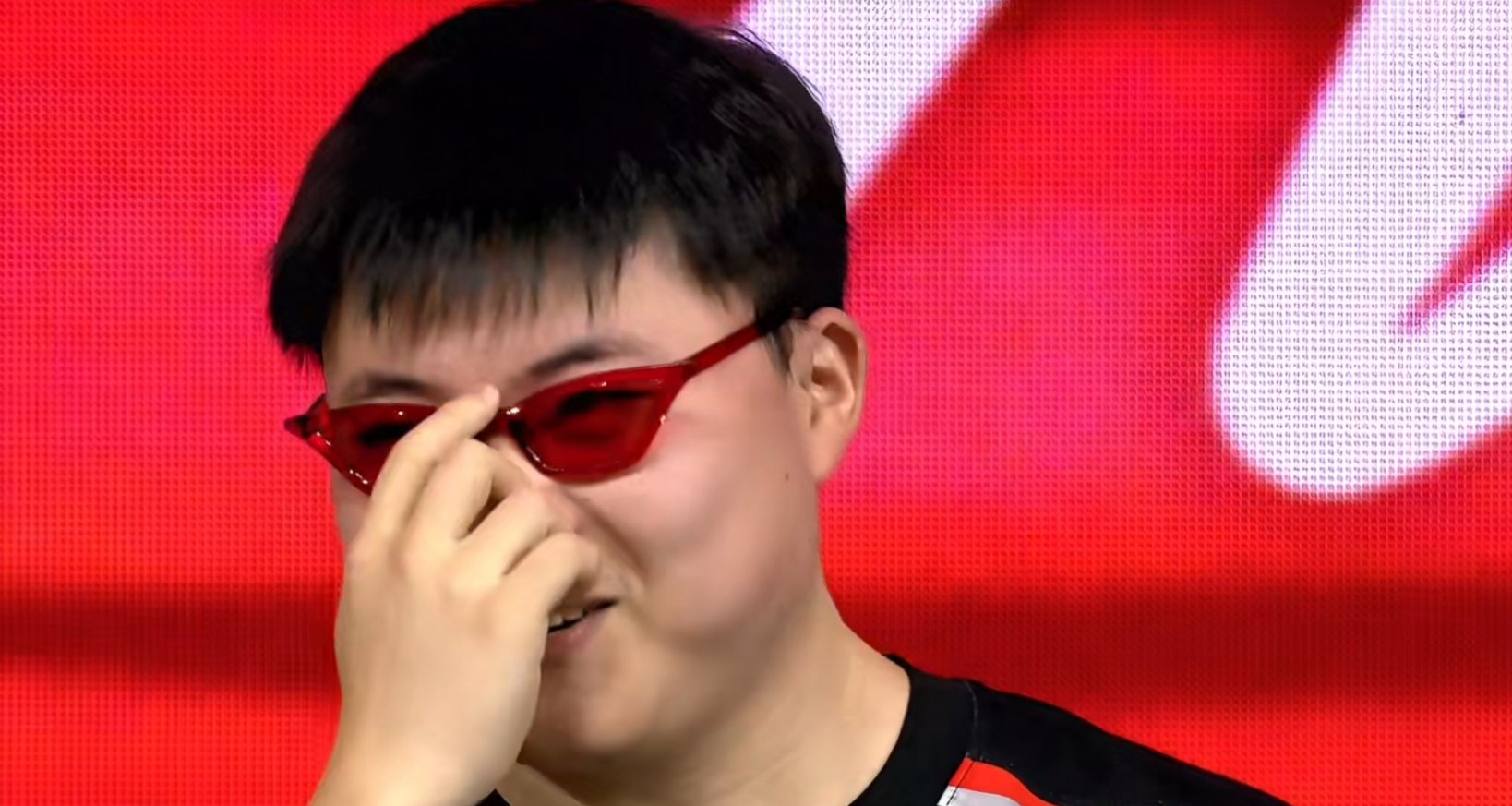 前RNG法务爆料：Uzi拉黑了当年“动手者”