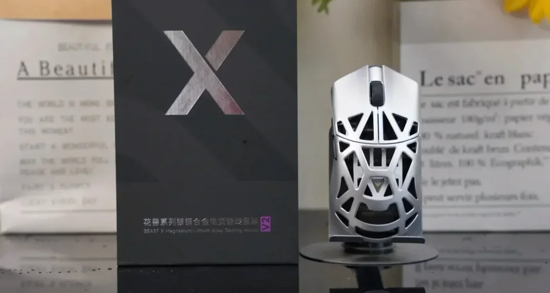 TheShy 联名！41 克镁铝材质，旗舰配置抓握神鼠 —— 万灵花兽V2