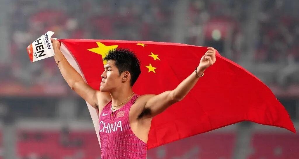 陈圆将110米栏夺冠后，大喊：“谁是第一？中国！”
