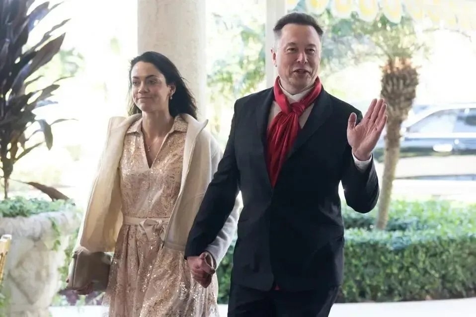 马斯克女友突然被甩，女方发文