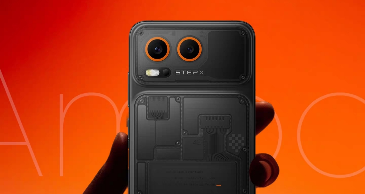 【阶跃终端 STEPX Neo「先行版」AI智能体手机发布，售价3999元】