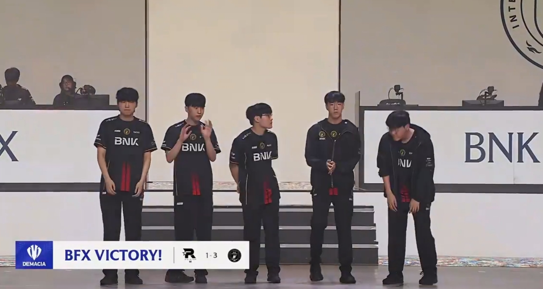 轻松碾压！BFX 3-1 KT挺进德杯决赛，打野Raptor三连MVP！