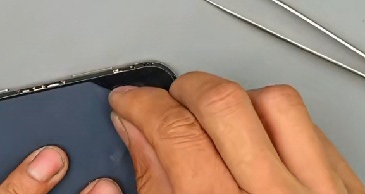 撕完苹果内屏磨砂膜再贴回去要花398