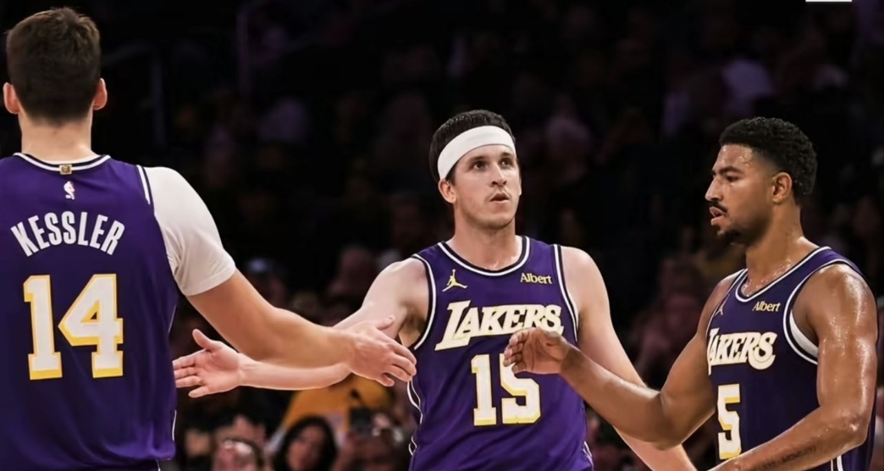 衝擊MVP？！東契奇貢獻52分準三雙炸裂輸出，攜手裏弗斯力克爵士！