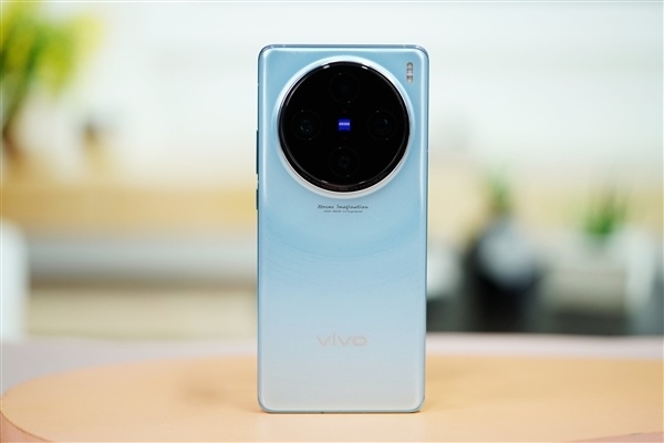vivo X100系列开售5分钟超前代全天销量：3999元起