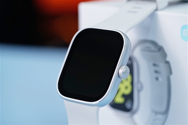 首次鋁合金邊框超精緻！Redmi Watch 4圖賞