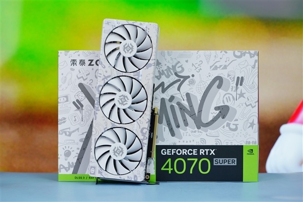 夢幻斑斕！索泰RTX 4070 SUPER X-GAMING OC歐泊白圖賞