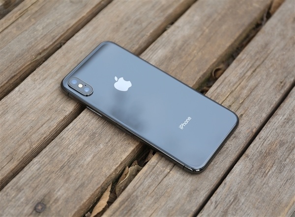 劃時代產品遭淘汰！iPhone X、初代AirPods被蘋果列爲過時產品