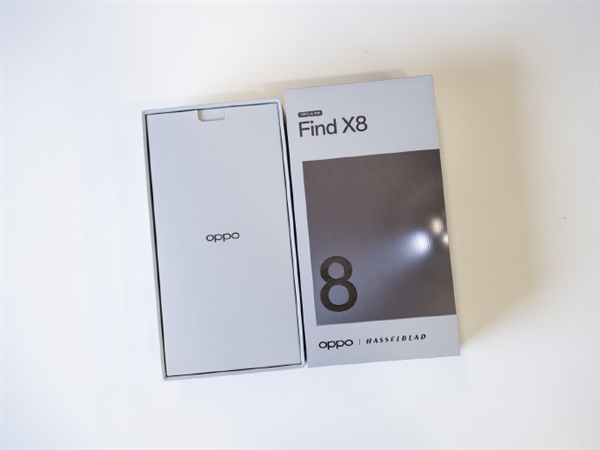 延續簡約風格！OPPO Find X8包裝盒公開亮相：天地蓋設計