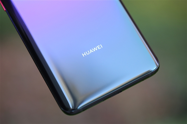 销量欲破1500万部！深扒Mate70供应商 华为大力扶持国产
