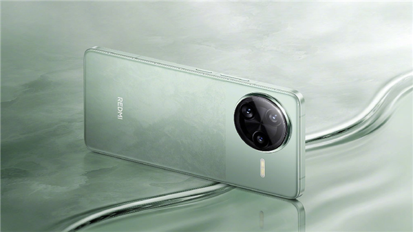 REDMI K80頻繁登上友商發佈會 盧偉冰：這就是引領