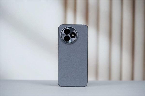 外卖小哥力荐REDMI K80至尊版：全程GPS 7点半用到下午4点