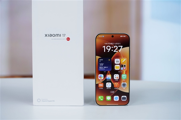 小直屏第一次衝上7000mAh！小米17圖賞