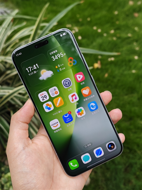 榮耀Magic8 Pro真機出爐：同期唯一支持3D人臉識別的旗艦