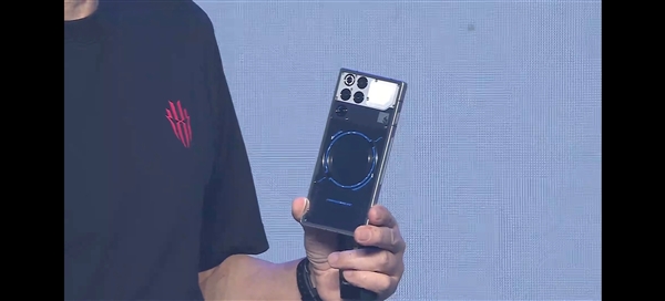 紅魔11 Pro系列首發悟空屏2.0：全面屏手機的終極形態