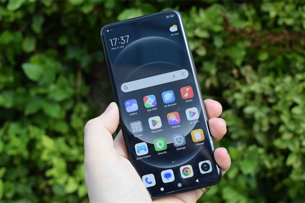 小米17 Ultra外觀看下：直屏+大圓鏡頭 沒有背屏