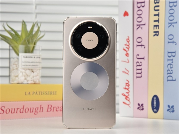 华为Mate 80 Pro Max上手：真正意义上的全能旗舰