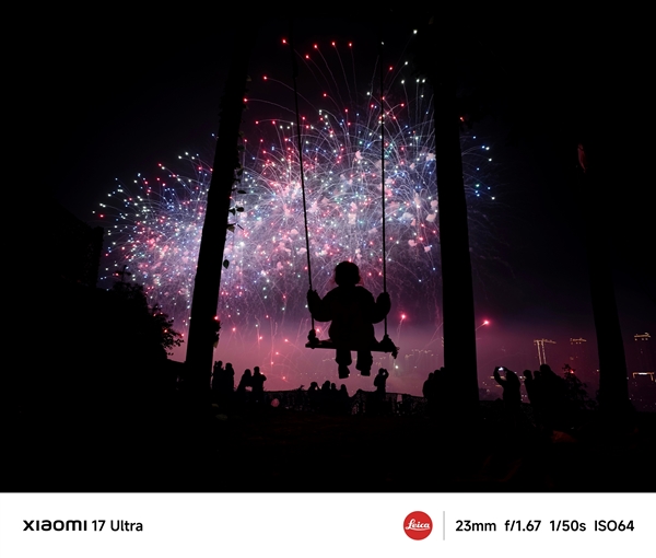 盧偉冰曬小米17 Ultra煙花樣張：不愧是最強夜神