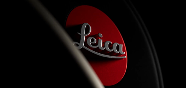 年轻人第一台徕卡！小米17 Ultra徕卡版首秀：可乐标感受下