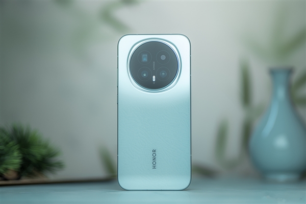 存储涨疯了 荣耀手机自带buff：瞬间省出15GB 真香