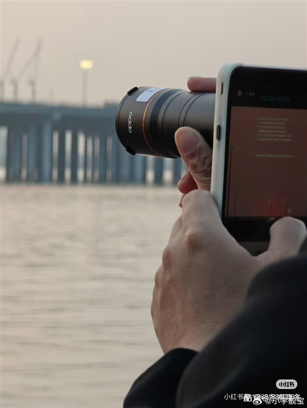 OPPO Find X9 Ultra工程机偷跑：最强骁龙8E5望远镜来了