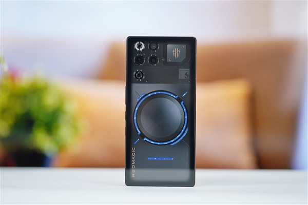 買手機前必看！安兔兔1月性能排行：第一名甩開墊底近40萬