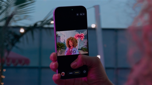 蘋果又引領了！華爲、OPPO探索方形前攝：iPhone 17首發